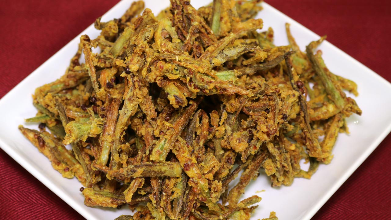 Kurkuri Bhindi (Spicy Crispy Okra) - Manjula's Kitchen